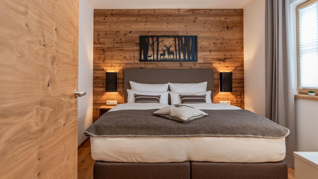 Gesamt vier Schlafzimmer Gesamt vier Schlafzimmer
